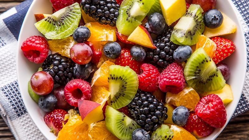 A Melhor Maneira de Fazer Saladas de Frutas Simples e Fáceis: 5 Receitas Refrescantes em Menos de 10 Minutos! 🍓🍉🥝