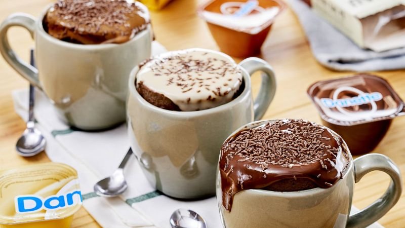 A Melhor Maneira de Fazer Sobremesas Simples e Fáceis no Micro-ondas: 4 Receitas Deliciosas em 5 Minutos!