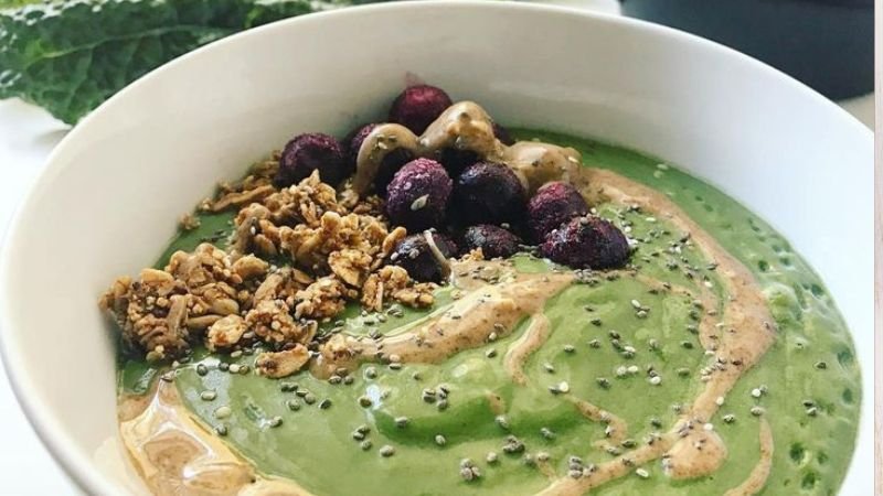 A Melhor Maneira de Fazer Smoothie Bowls Simples e Fáceis: 6 Receitas Rápidas e Nutritivas para um Café da Manhã (ou Lanche!) Incrível