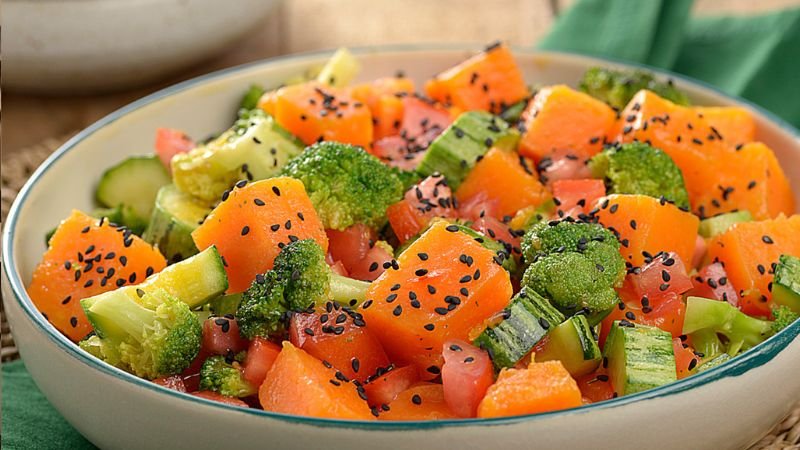 Descubra 5 receitas deliciosas e fáceis com legumes da estação que ficam prontas em 30 minutos! Opções saudáveis e práticas para o dia a dia.